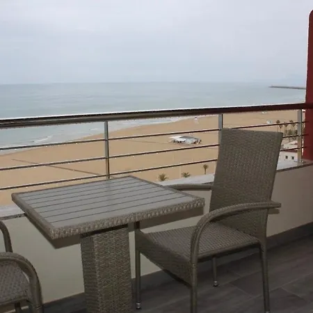 En Primera Línea Con Vistas Al Mar - Solo Familias Apartamento *